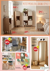 Promos Chaise dans le catalogue "Beaux jours À LA MAISON à mini PRIX" de Maxi Bazar Chaise en promo dans le catalogue Maxi Bazar à la page 7