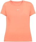 Tee-shirt femme - NIKE en promo chez Intersport Tee-shirt femme - NIKE dans le catalogue Intersport