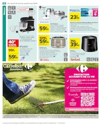 Offre Robot De Cuisine dans le catalogue Carrefour du moment à la page 42