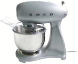Multifunktionsküchenmaschine von SMEG für 254,99 € bei POCO im Angebot Multifunktionsküchenmaschine von SMEG im aktuellen POCO Prospekt
