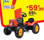 TRACTEUR À PÉDALES AVEC CAPOT OUVRANT à 59,99 € dans le catalogue JouéClub