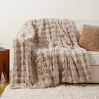 Plaid Bulle - TEX HOME en promo chez Carrefour Market Saint-Nazaire à 14,99 €