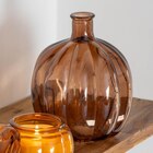 Vase ambre - B&M à Créteil Vase ambre en promo chez B&M Créteil à 2,47 €