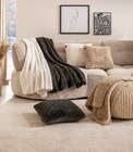 Sofakissen im Segmüller Prospekt Plaid 'Chic' von Schöner Wohnen Kollektion im aktuellen Segmüller Prospekt für 19,99 €