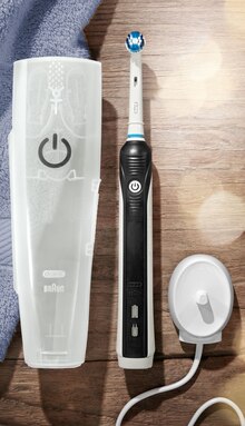 Professional Care 700 Black Elektrische Zahnbürste bei ALDI SÜD in Bottrop Professional Care 700 Black Elektrische Zahnbürste im Angebot bei ALDI SÜD Bottrop für 27,99 €
