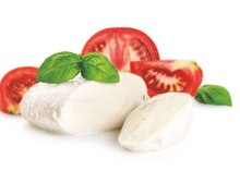 Mozzarella di Bufala AOP - NaturéO à Nancy Mozzarella di Bufala AOP en promo chez NaturéO Nancy à 2,79 €