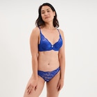 Shorty en dentelle bleu electrique femme en promo chez La Halle Neuilly-sur-Seine à 4,99 €