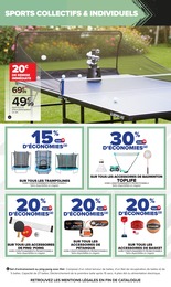 Offre Raquette Badminton dans le catalogue Carrefour du moment à la page 9