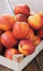 Promo Nectarine et/ou pêche à 1,99 € dans le catalogue Intermarché à Pithiviers