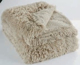 Plaid MYRFIOL en promo chez Jysk Strasbourg à 17,50 €