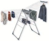 Promo Sechoir à linge sur pied 27m à 25,49 € dans le catalogue U Express à Idron