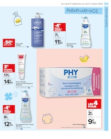 Promo Huggies dans le catalogue Carrefour du moment à la page 13