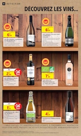 Vin Rouge Angebote im Prospekt "TOUTES ET TOUS UNIS CONTRE LA VIE CHÈRE." von Intermarché auf Seite 18