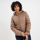 Doudoune légère déperlante à capuche sable femme en promo chez La Halle Saint-Maur-des-Fossés à 29,99 €