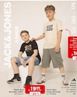 Teener Boys Bermuda "TONY" oder Teener Boys Cargo-Bermuda oder Tennis Socken im Angebot bei AWG in Mühlhausen Teener Boys Bermuda "TONY" oder Teener Boys Cargo-Bermuda oder Tennis Socken Angebote von Jack & Jones bei AWG Mühlhausen für 10,00 €
