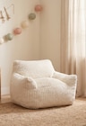 Fauteuil compressé Muzzo fourrure côtelée - Maxi Bazar Fauteuil compressé Muzzo fourrure côtelée à 99,99 € dans le catalogue Maxi Bazar