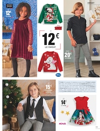 Offre Robe Fille dans le catalogue Carrefour du moment à la page 11