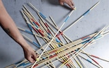 Jeu de “Mikado GÉANT” à Bazarland dans Sableau