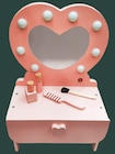 Coiffeuse lumineuse | 3 ans en promo chez JouéClub Coiffeuse lumineuse | 3 ans dans le catalogue JouéClub