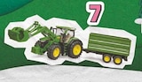 Tracteur John Deere 7R350 avec fourche en promo chez Intermarché Hyper Tracteur John Deere 7R350 avec fourche dans le catalogue Intermarché Hyper