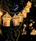 Guirlande solaire "Maisons tressées" en promo chez Jardiland Guirlande solaire "Maisons tressées" dans le catalogue Jardiland