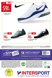 Promos Baskets Enfant dans le catalogue "À VOS MARQUES, PRÊTS...ÉTÉ !" de Intersport à la page 32