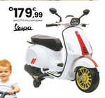 VESPA ÉLECTRIQUE 12 V QUAD ÉLECTRIQUE RUNNER | 2 ans - Vespa en promo chez JouéClub Montpellier à 179,99 €