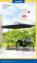 Prix et réduction Parasol Excentré dans le prospectus Lidl en cours Offre Parasol Excentré dans le catalogue Lidl du moment à la page 27