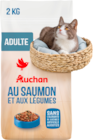 Promo CROQUETTES AU SAUMON ET AUX LÉGUMES POUR CHAT AUCHAN à 3,40 € dans le catalogue Auchan Hypermarché à Valenciennes