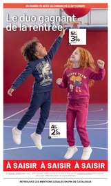Vêtements en promo dans le catalogue Carrefour Market à la page 3