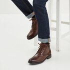 Boots zippées en cuir marron homme à 48,99 € dans le catalogue La Halle
