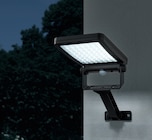 Projecteur solaire LED à détecteur - LIVARNO HOME en promo chez Lidl Toulouse à 7,99 €