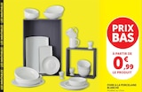 Foire a la porcelaine blanche en promo chez Hyper U Saintes à 0,99 €