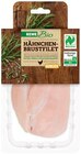 Frische Hähnchen-Brustfilets im Angebot bei REWE in Wesel Frische Hähnchen-Brustfilets Angebote von REWE Bio bei REWE Wesel für 6,25 €