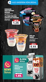 Aktueller REWE Prospekt mit Erdbeeren, "Dein Markt", Seite 17