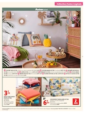Promos Chaise dans le catalogue "COLLECTION BLANC D'ÉTÉ" de Auchan Hypermarché Chaise en promo dans le catalogue Auchan Hypermarché à la page 3