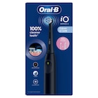Brosse à dents électrique - ORAL B en promo chez Carrefour Market Brosse à dents électrique - ORAL B dans le catalogue Carrefour Market