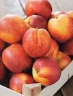 Nectarine blanche et/ou jaune en promo chez Intermarché Hyper Nectarine blanche et/ou jaune dans le catalogue Intermarché Hyper