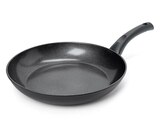 Tchibo im Supermarkt - Aluminium-Pfanne mit recyceltem Aluminium, 28 cm Angebot im Prospekt Aluminium-Pfanne mit recyceltem Aluminium, 28 cm bei Tchibo im Supermarkt im Prospekt "" für 24,99 €