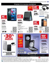 Smartphone Angebote im Prospekt "Restez connecté à vos envies" von Carrefour auf Seite 13