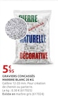 Graviers Concassés Marbre Blanc 20 KG - Rural Master à Orléans Graviers Concassés Marbre Blanc 20 KG en promo chez Rural Master Orléans à 5,95 €