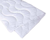 Sommer-Faserdecke von Silvercrown für 59,99 € bei Witthus Heimtex-Fachmarkt GmbH im Angebot Sommer-Faserdecke von Silvercrown im aktuellen Witthus Heimtex-Fachmarkt GmbH Prospekt