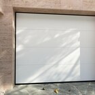 Porte garage sectionnelle motorisé essentiel moteur like it H.200 x l.240 blanc - FLEXIDOOR en promo chez LEROY MERLIN Porte garage sectionnelle motorisé essentiel moteur like it H.200 x l.240 blanc - FLEXIDOOR dans le catalogue LEROY MERLIN