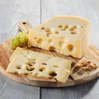 Emmental de Savoie I.G.P. REFLETS DE FRANCE en promo chez Carrefour Market Emmental de Savoie I.G.P. REFLETS DE FRANCE dans le catalogue Carrefour Market