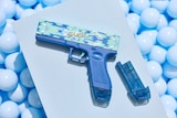 Auchan Hypermarché Domérat - Promo MINI PISTOLET À EAU ELECTRIQUE 22cm Promo MINI PISTOLET À EAU ELECTRIQUE 22cm à 7,99 € dans le catalogue Auchan Hypermarché à Domérat
