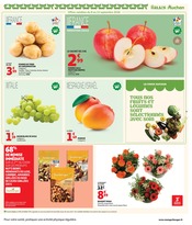 Promos Fruits Et Légumes dans le catalogue "ON A REVU LE PLAN ET GARDÉ NOS BONS PLANS." de Auchan Hypermarché Fruits Et Légumes en promo dans le catalogue Auchan Hypermarché à la page 11
