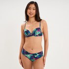 La Halle La Garde - Promo Haut de maillot de bain push up armaturé bleu pétrole femme Promo Haut de maillot de bain push up armaturé bleu pétrole femme à 15,99 € dans le catalogue La Halle à La Garde