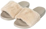 Fellpantoletten Cozy im Angebot bei Rusta in Erftstadt Fellpantoletten Cozy Angebote bei Rusta Erftstadt für 2,99 €