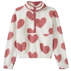 Pullover im Ernstings family Prospekt Mädchen Plüsch-Pullover mit Herzen allover im aktuellen Ernstings family Prospekt für 25,99 €