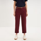 Promo Pantalon chino regular ceinture tressée violet foncé femme à 25,99 € dans le catalogue La Halle à Dreux